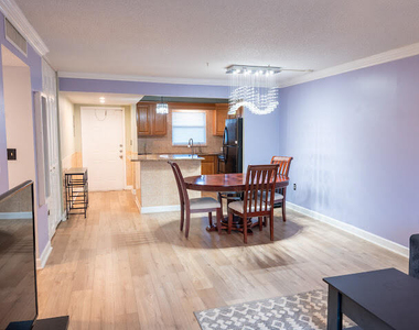 805 W Oakland Park Boulevard - Photo Thumbnail 3