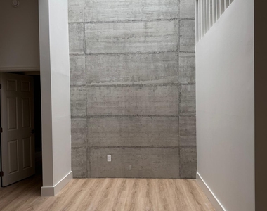 13479 Fountain View Boulevard - Photo Thumbnail 11