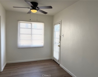 16 W Grand Avenue - Photo Thumbnail 3
