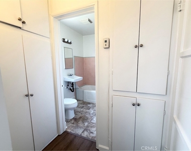 16 W Grand Avenue - Photo Thumbnail 5