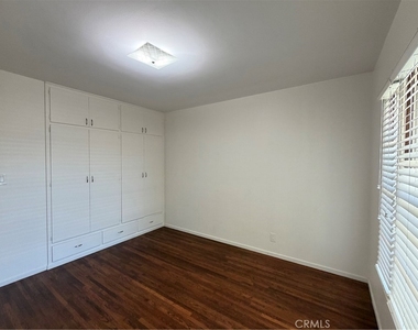 1120 N Monterey - Photo Thumbnail 10