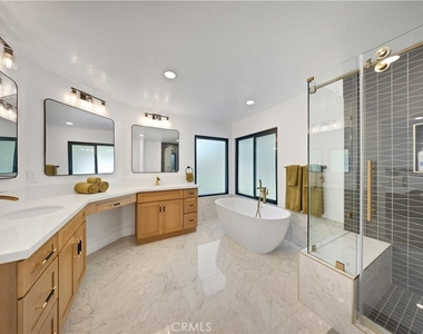 1107 N Short - Photo Thumbnail 20