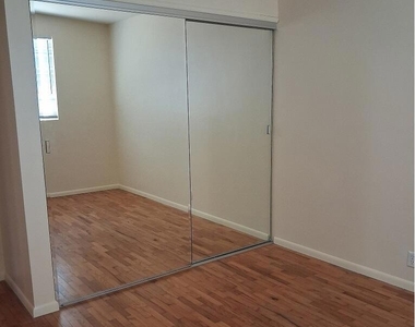 3296 San Luis Street - Photo Thumbnail 10