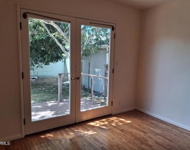 3296 San Luis Street - Photo Thumbnail 12
