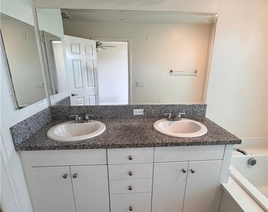 15447 Pomona Rincon - Photo Thumbnail 17