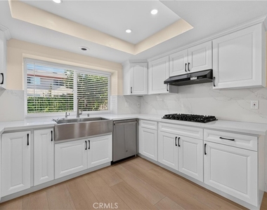 856 Maitland Privado - Photo Thumbnail 4