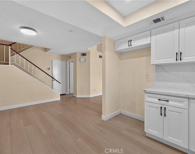 856 Maitland Privado - Photo Thumbnail 6