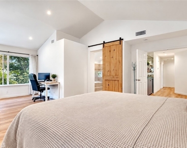 5038 Durant Court - Photo Thumbnail 12