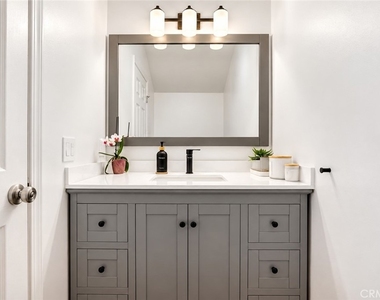 5038 Durant Court - Photo Thumbnail 9