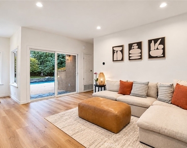 5038 Durant Court - Photo Thumbnail 5