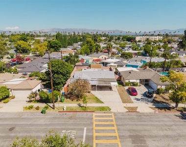 19427 Hart Street - Photo Thumbnail 30