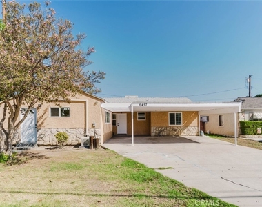 19427 Hart Street - Photo Thumbnail 1