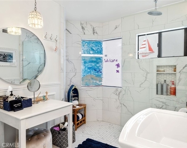 536 The Strand - Photo Thumbnail 15