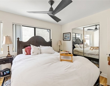 536 The Strand - Photo Thumbnail 17