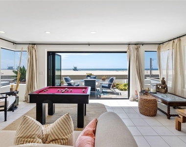 536 The Strand - Photo Thumbnail 6