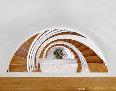 536 The Strand - Photo Thumbnail 16