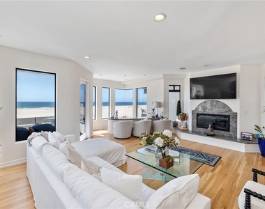 536 The Strand - Photo Thumbnail 1