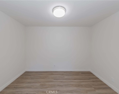 501 Pecan Way - Photo Thumbnail 18