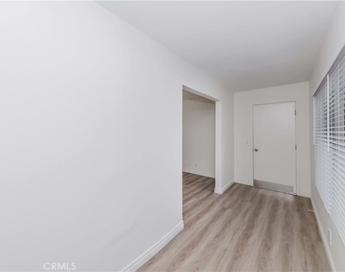 501 Pecan Way - Photo Thumbnail 16