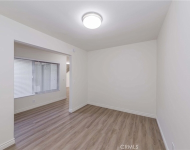 501 Pecan Way - Photo Thumbnail 20