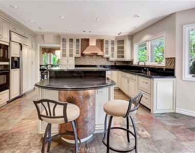 3140 E Bradbury Court - Photo Thumbnail 17