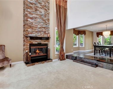 3140 E Bradbury Court - Photo Thumbnail 14