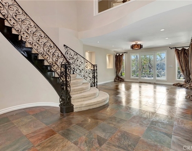3140 E Bradbury Court - Photo Thumbnail 8