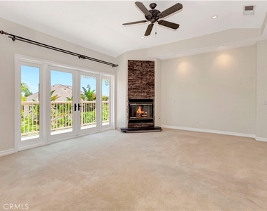 3140 E Bradbury Court - Photo Thumbnail 26