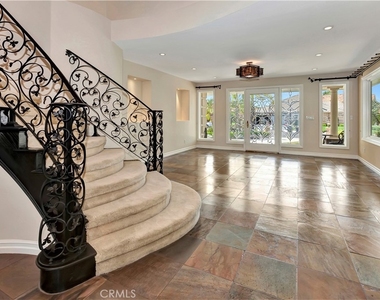 3140 E Bradbury Court - Photo Thumbnail 6