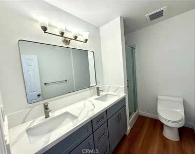 1803 W Greenleaf - Photo Thumbnail 11