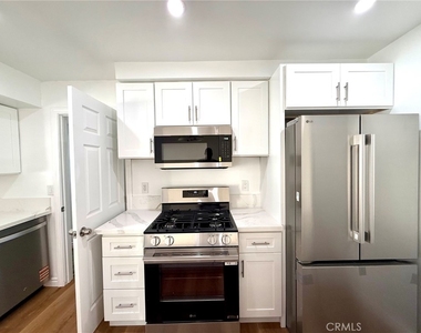 1803 W Greenleaf - Photo Thumbnail 1