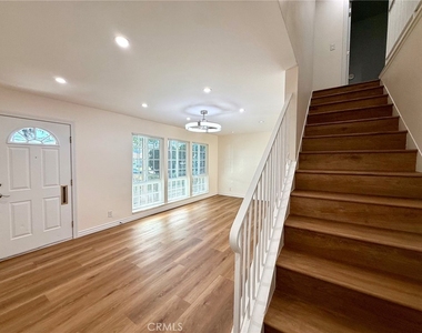 1803 W Greenleaf - Photo Thumbnail 7