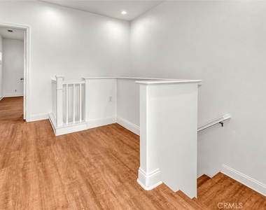 5 Wildflower Place - Photo Thumbnail 12