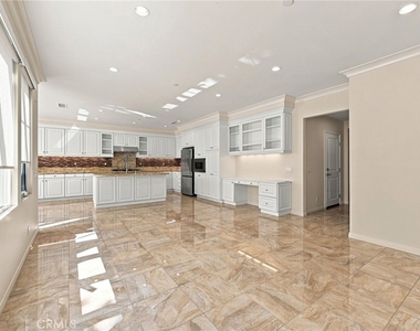 34 Brindisi - Photo Thumbnail 6