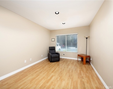 21 Foxcrest - Photo Thumbnail 36