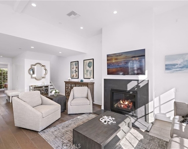 156 Pearl Street - Photo Thumbnail 4