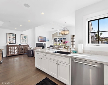 156 Pearl Street - Photo Thumbnail 8