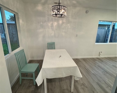 449 S Pampas Avenue - Photo Thumbnail 5