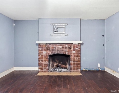 1707 N Arrowhead - Photo Thumbnail 6