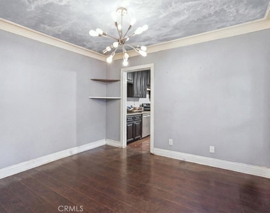 1707 N Arrowhead - Photo Thumbnail 12