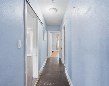 1707 N Arrowhead - Photo Thumbnail 11