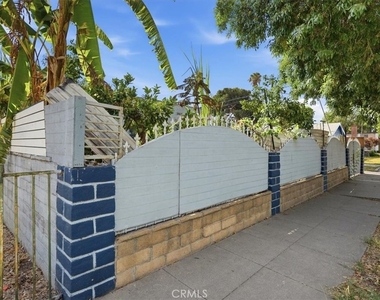 1707 N Arrowhead - Photo Thumbnail 2