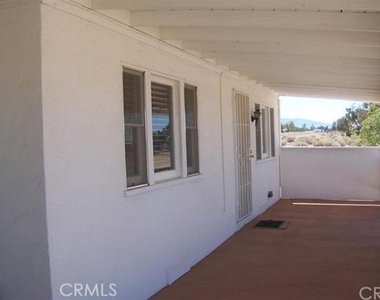 9548 White Road - Photo Thumbnail 3