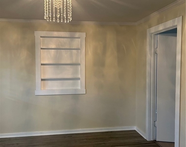 9548 White Road - Photo Thumbnail 5