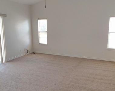26706 Cumberland - Photo Thumbnail 7