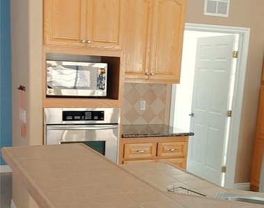 26706 Cumberland - Photo Thumbnail 3