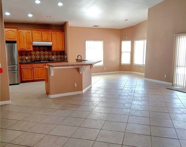 26706 Cumberland - Photo Thumbnail 1