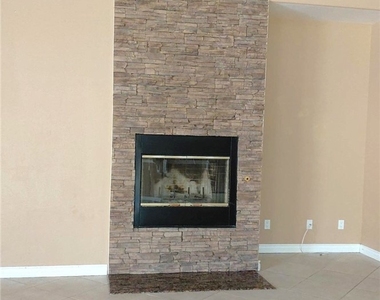 26706 Cumberland - Photo Thumbnail 4