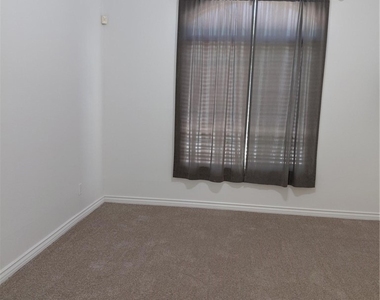 26706 Cumberland - Photo Thumbnail 5