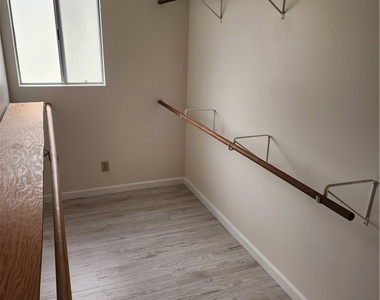 2912 Acresite Street - Photo Thumbnail 13